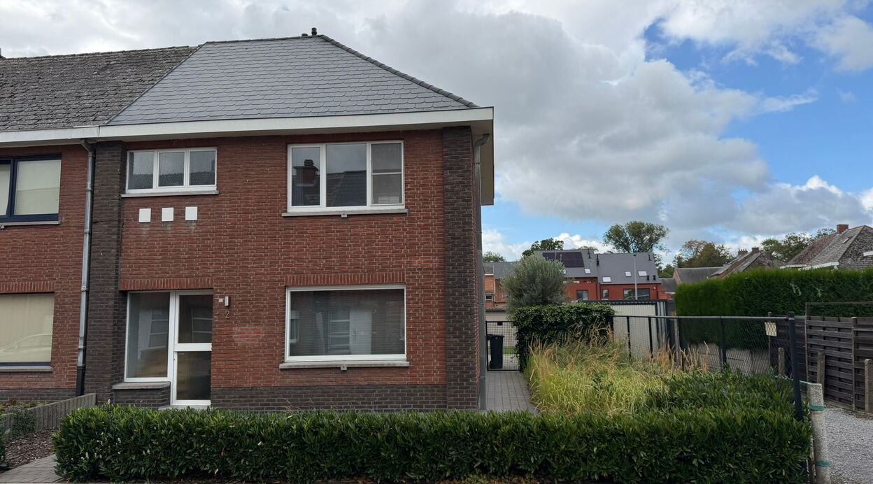 Half Open Bebouwing te huur in TISSELT