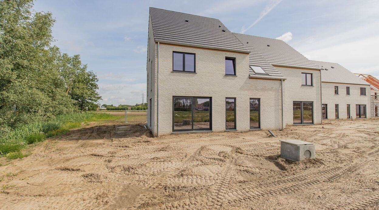 Half Open Bebouwing te koop in SINT-AMANDS